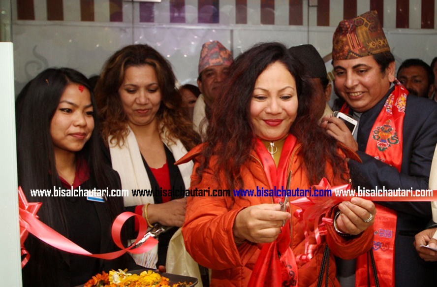 Gauri Malla, did neel david's the Civil Mall New hair Salon Opening