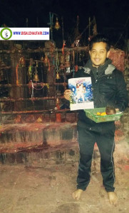 SAMYAM PURI Movie AAVASH poster carrying the Halesi Mahadev Khotang (2)