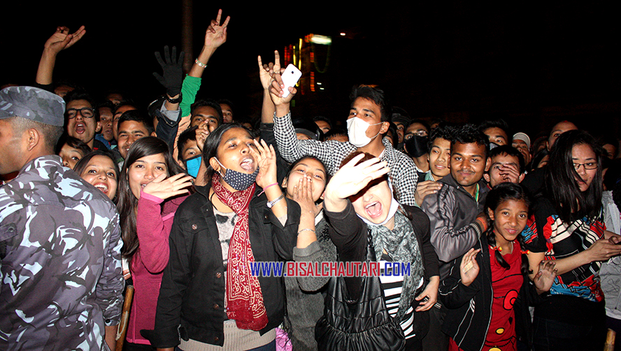 shah rukh khan in nepal fan (6)