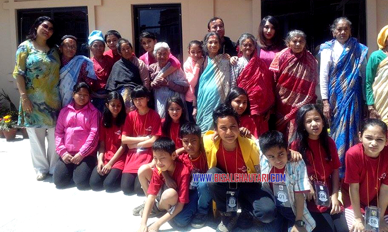 suppor kids 2015 children going old age home in nepal (2)