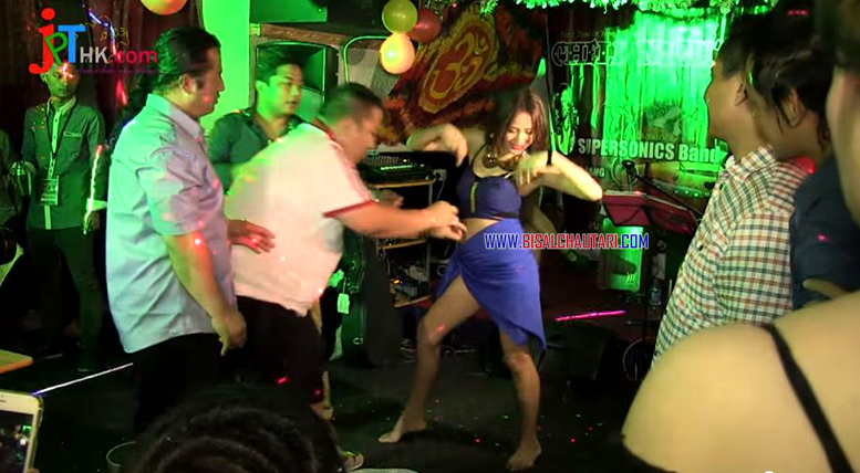Hong Kong dances Rabina take a fan Dollar to put in-1