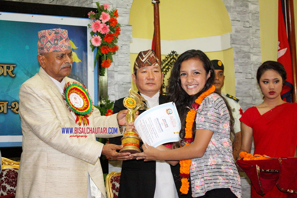 national film award 2014 best actor dayahang rai and best actress sangam bista and richa sharma (9)